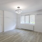 Drumul Taberei, 3 camere, parter, curte proprie 57 mp, 2 bai, comision 0%